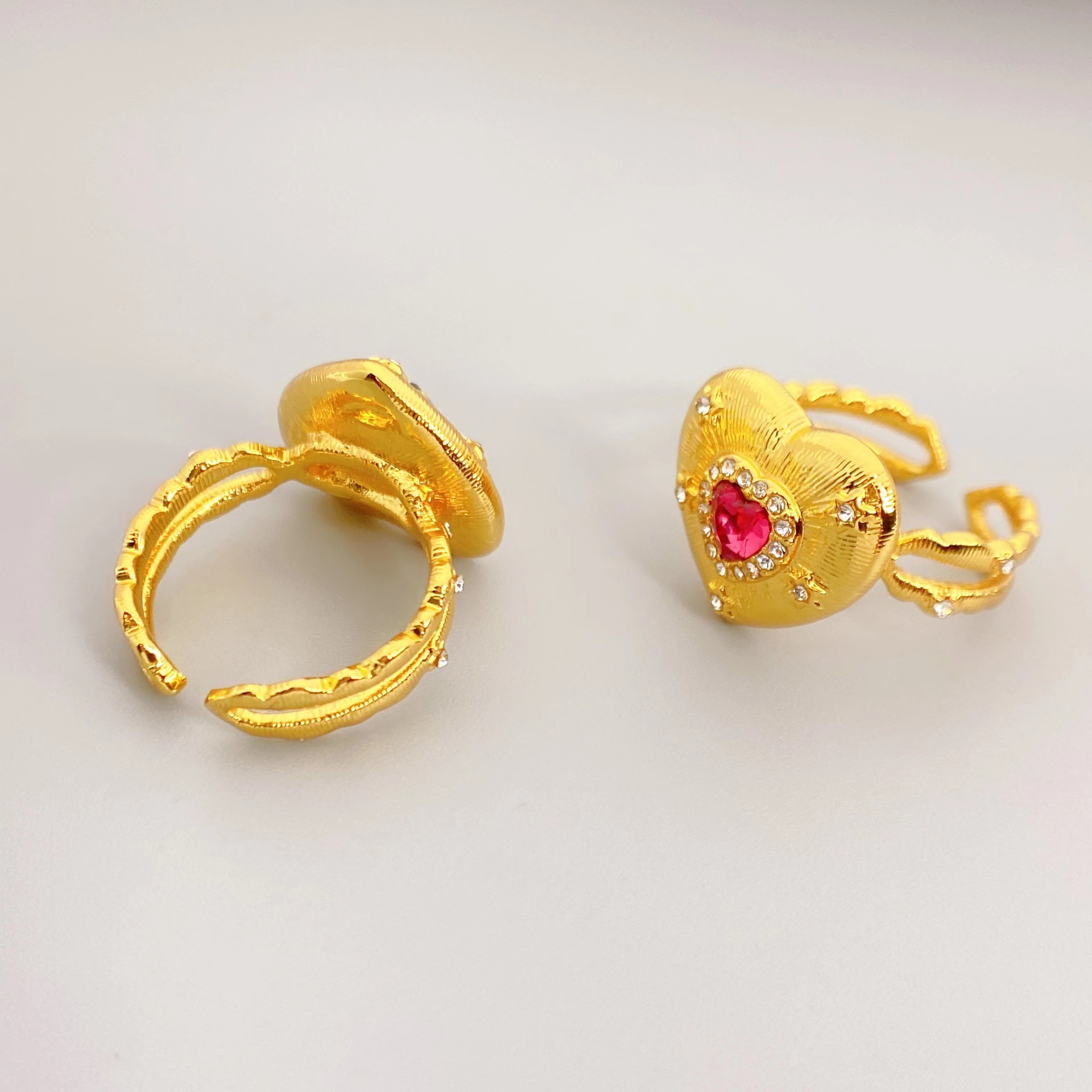 Retro Heart Shape Copper Plating Inlay Artificial Gemstones Rings 1 Piece