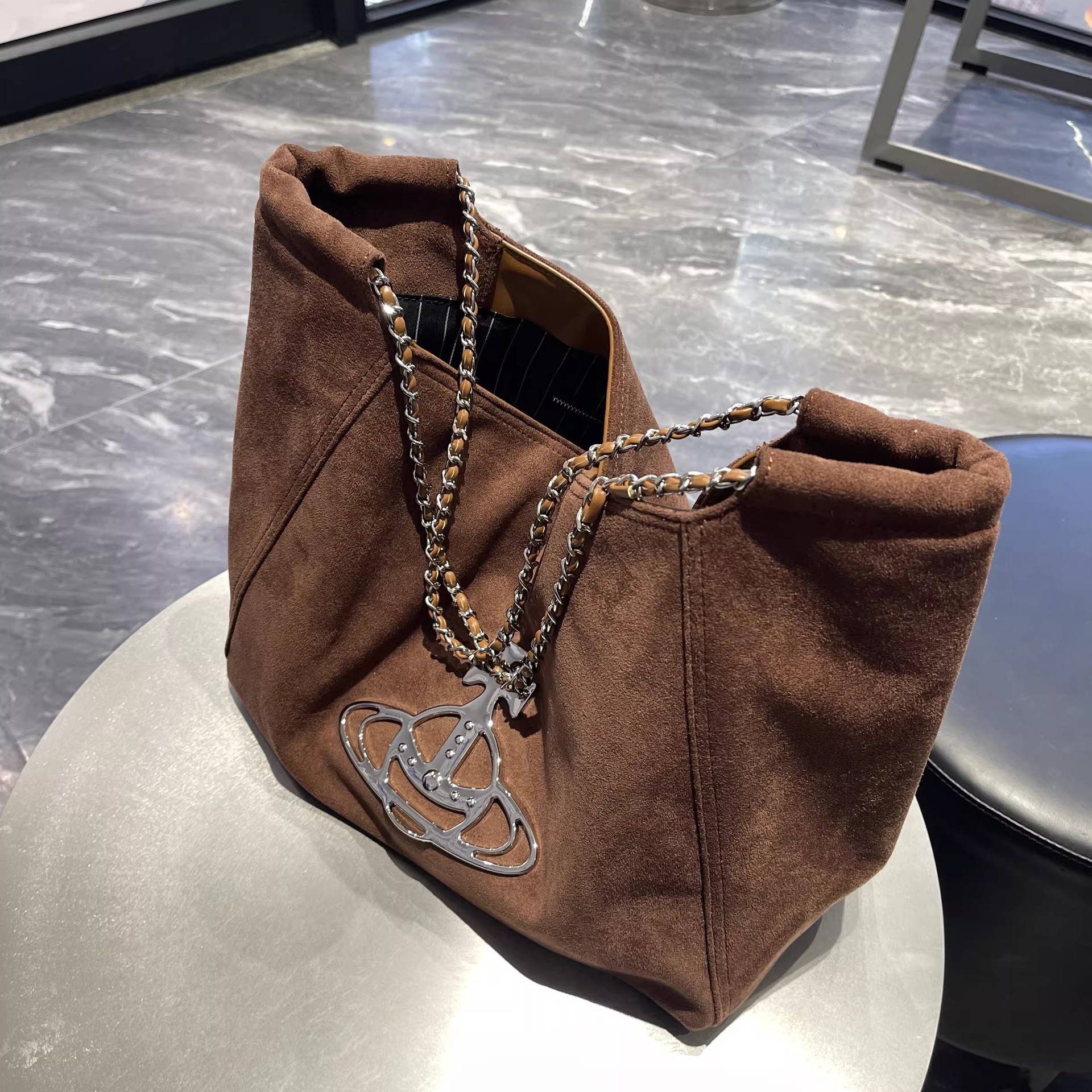 Designer Hobo Tote Bag For Women - Large Capacity Commuter Shopping Bag, Single Shoulder Underarm Bag In Frosted Leather - Thumbnail 2
