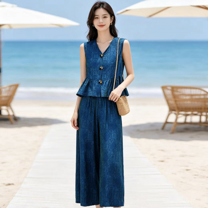 New Chinese Style Peacock Green Jacquard Ruffle Vest Set for Women, 2026 Summer, Elegant Slimming Wide-Leg Pants Two-Piece Set
