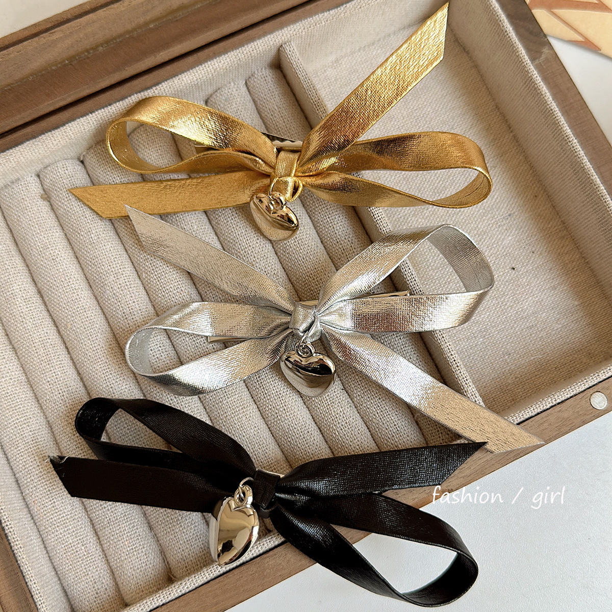 Love Pendant Gold and Silver Leather Bow Hairpin Women's 2023 New Glossy Bangs Clip Back Head Side Clip