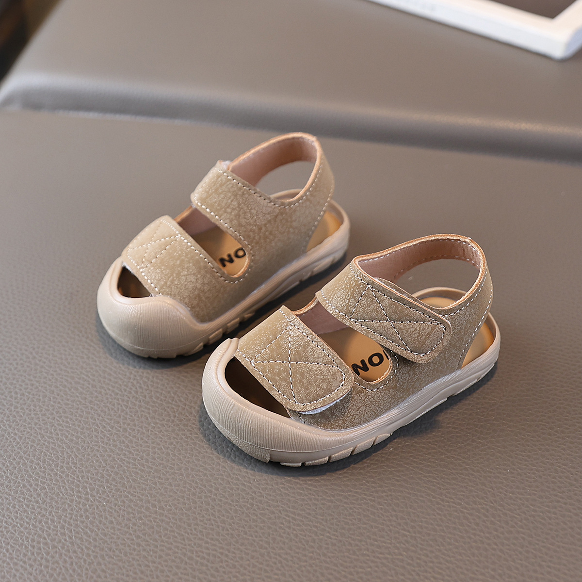 Sandali estivi con suola morbida, nuove scarpe da bambino, scarpe da spiaggia chiuse a punta per bambina, scarpe per neonati e bambini piccoli con chiusura in velcro._voghion.com