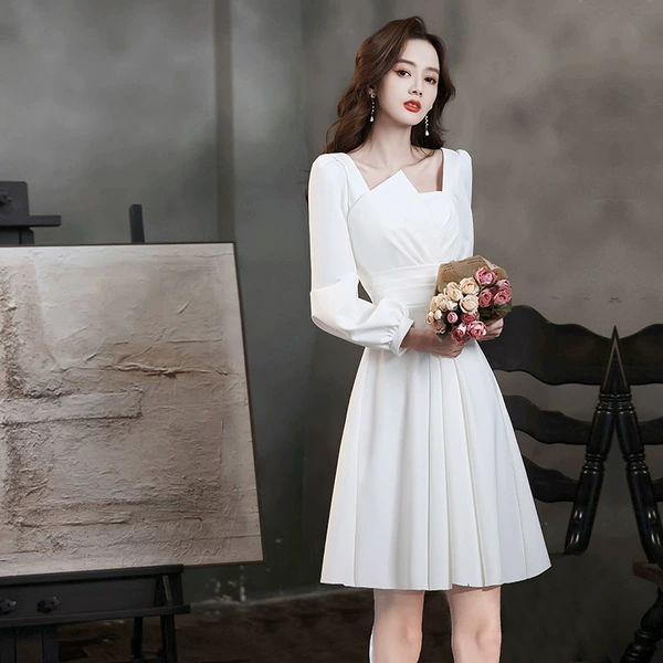 White short long-sleeve