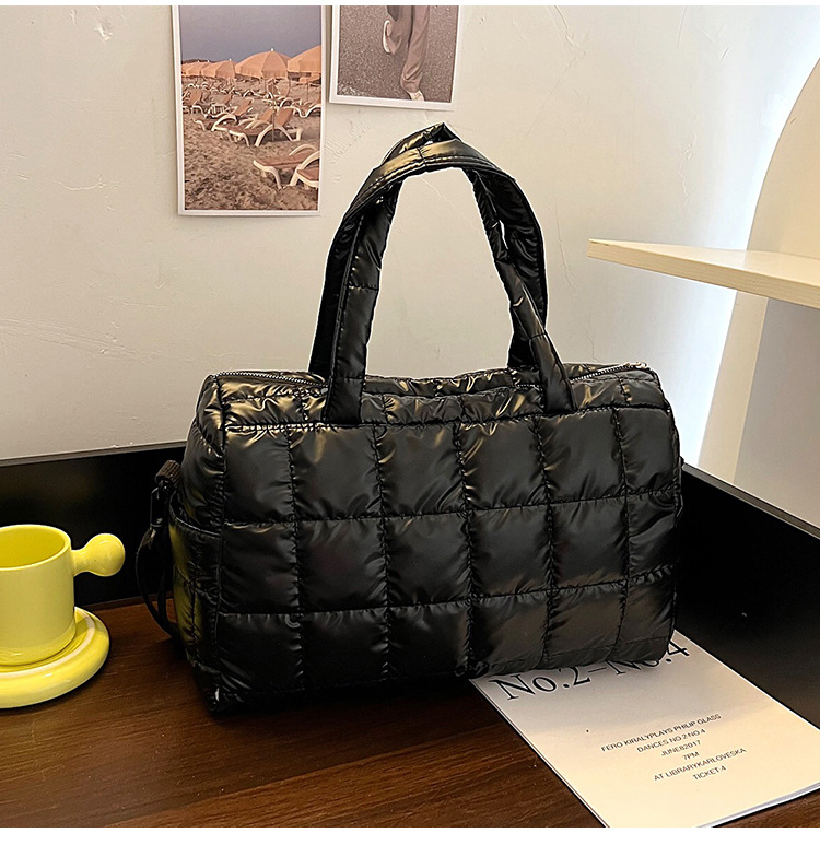 Nuevo otoño / invierno 2024 bolso de mujer de gran capacidad bolso de algodón espacial bolso ligero bolso de hombro de mujer bolso Ometo