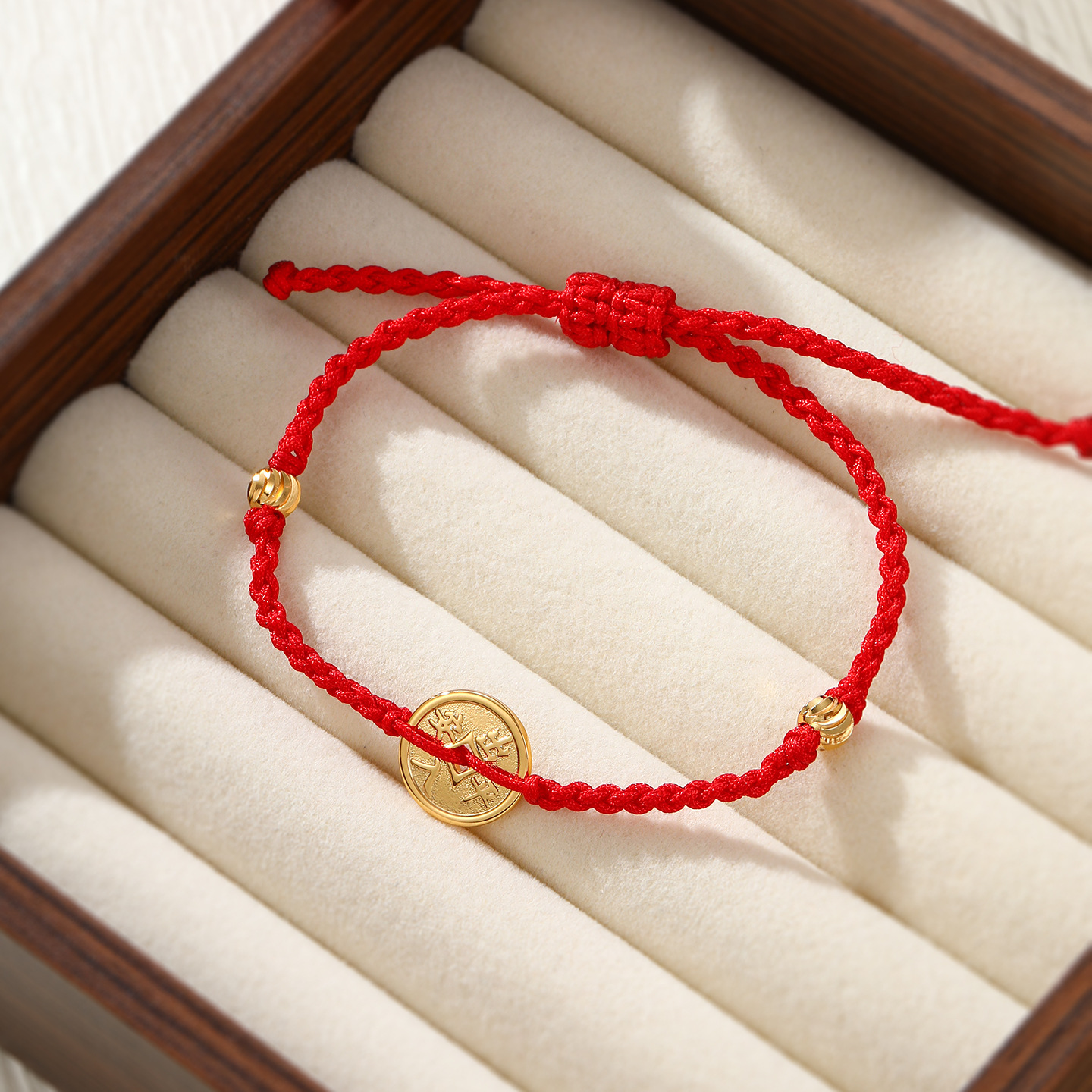 Joyas Xuping estilo simple tejido a mano pulsera de cuerda roja círculo geométrico lujoso ligero atmósfera joyas de Año Nuevo al por mayor