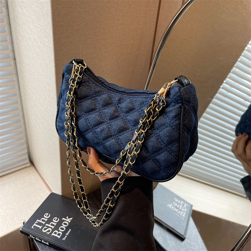 Bolsa popular de este año para mujeres 2024 primavera y otoño nuevo bolso de moda simple bolso de hombro casual moda axila bolsa