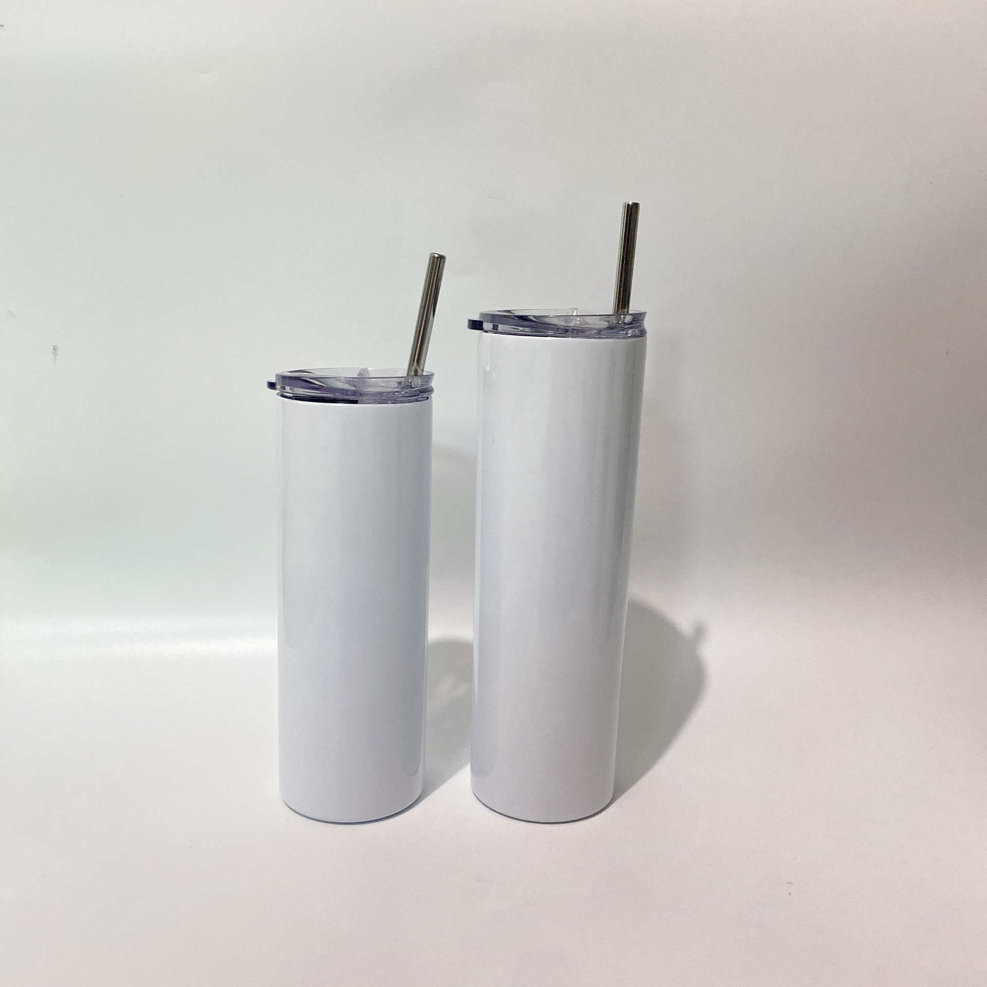 Nueva sublimación portátil 20oz taza recta 304 taza de vacío de acero inoxidable de doble capa taza de paja montada en el coche con personalización de la tapa