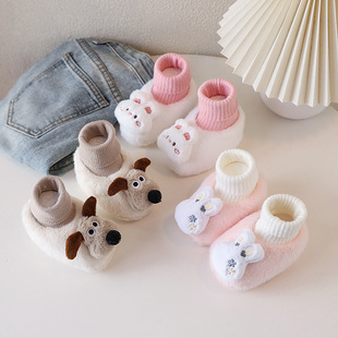 Winter new infant shoes and socks soft thick bottom fleece-lined baby boys and girls do not drop shoes 0-1 years old cartoon cute cotton shoes