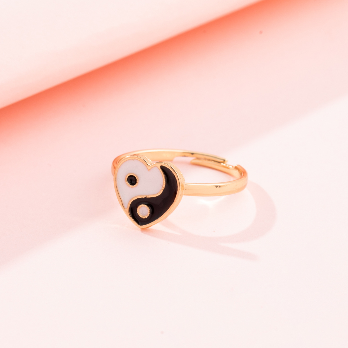 New Cute Cartoon Heart-shaped Butterfly Ring Personality Simple Dripping Rainbow Open Ring display picture 9