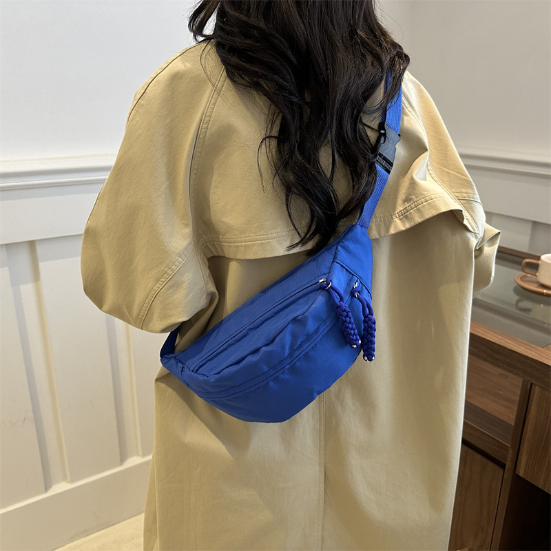 Bolso de pecho de moda simple de verano 2024 nueva moda de nicho deportivo bolso de cintura casual simple bolso de hombro para mujeres