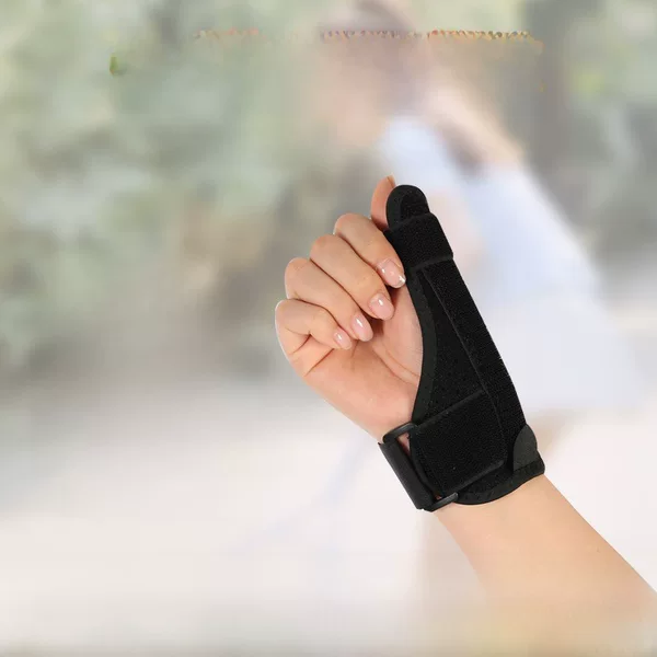 Thumb protection sleeve sports joint protection tendon sheath injury wrist steel plate support anti-twist injury adjustable finger protection