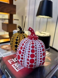 桌类、茶几;餐椅;沙发椅