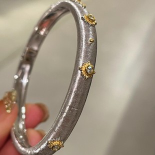 925�y�18K�� ���ֹ����z��â�ǌ������C ��ɫ�僿��y���ˇ