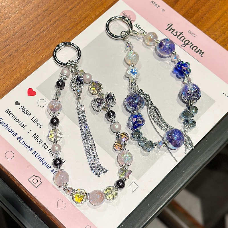 Boutique hecho a mano de alta gama colgante de teléfono móvil azul violeta borla cadena de cuentas de vidrio cordón de teléfono móvil de moda colgante de mensajero largo