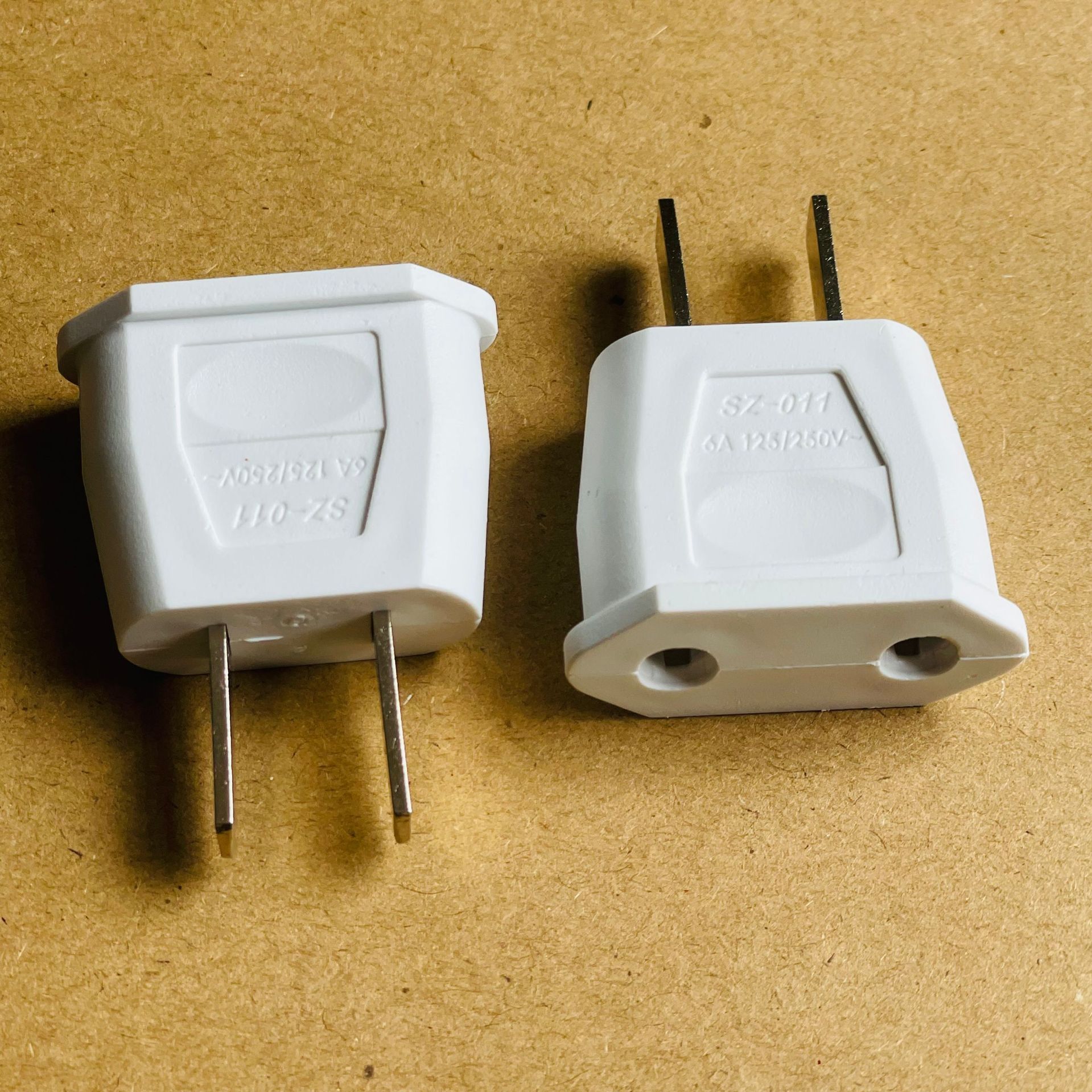 Pequeño estándar europeo transfronterizo, estándar de EE. UU., Conector de conversión estándar de Australia, adaptador de viaje redondo a plano, convertidor de toma de corriente de dos orificios image 14