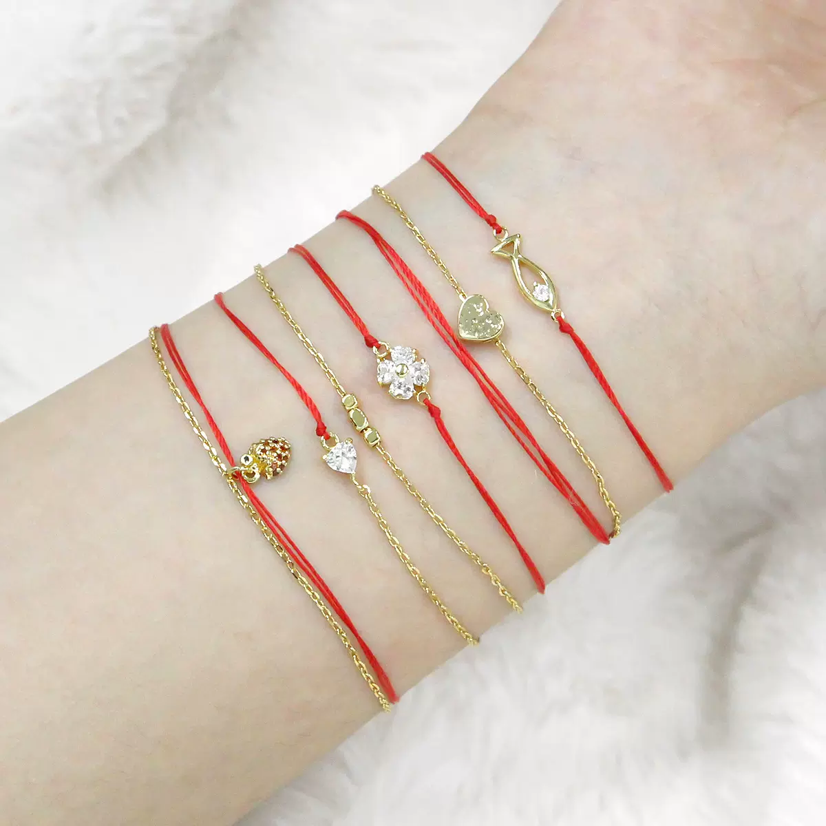 法国小众新年红绳手链爱心锆石手链饰品女百搭简约设计感闺蜜手链