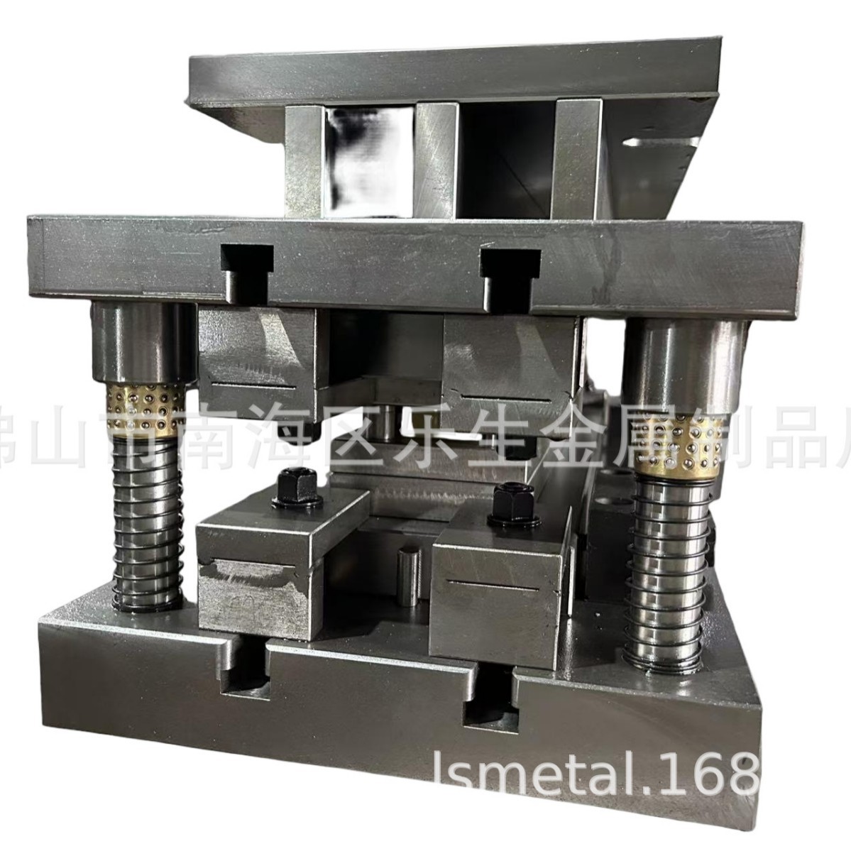 金属吊顶天花板冲孔模具 铝扣板切角成型模具 天花吊顶模具设备