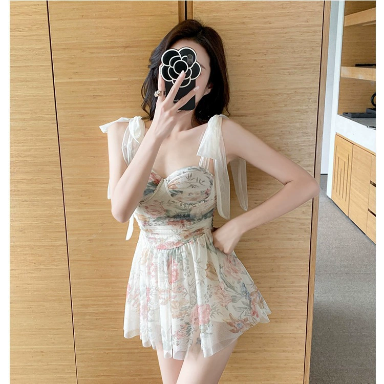 Женский летний купальник 2025 года, корейский стиль ins, фееричный, чистый стиль, популярный, высококачественный, утягивающий, скрывающий живот.