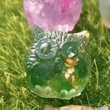 クロスボーダーの新しい水晶の砂利の小さいフクロウの滴のゴムの置物の小さい景観の装飾の手工芸品