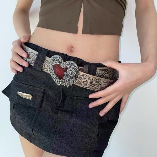 Punk-style Y2K spicy girl versatile gothic dark leather belt retro personalized floral heart belt for men and women