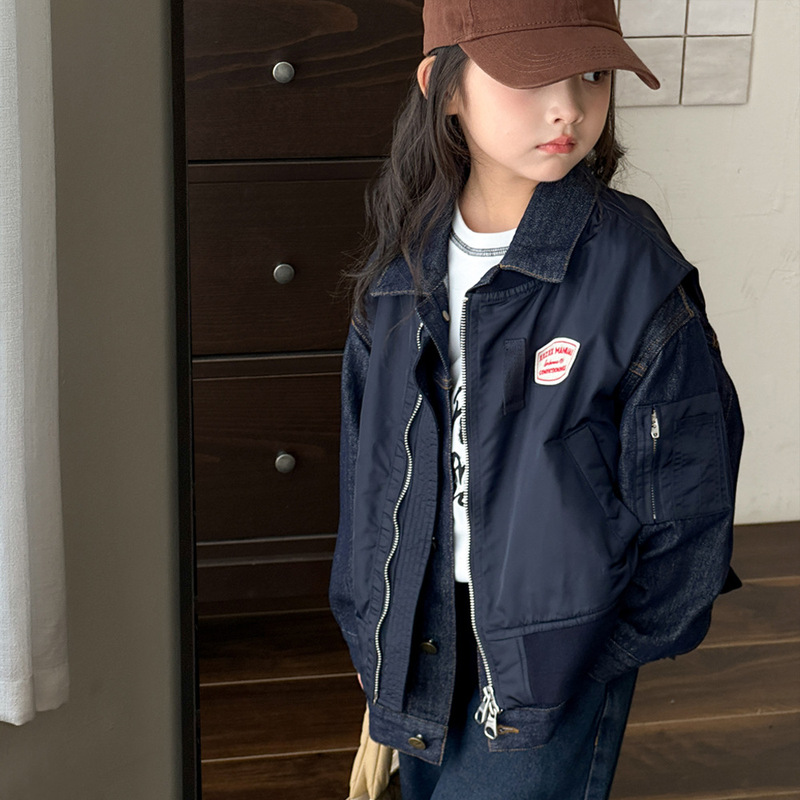 Girls' Denim Jacket 2026 New Spring Style for Older Children, Spring and Autumn Tops, Children's Spring Jacket Two-Piece Set