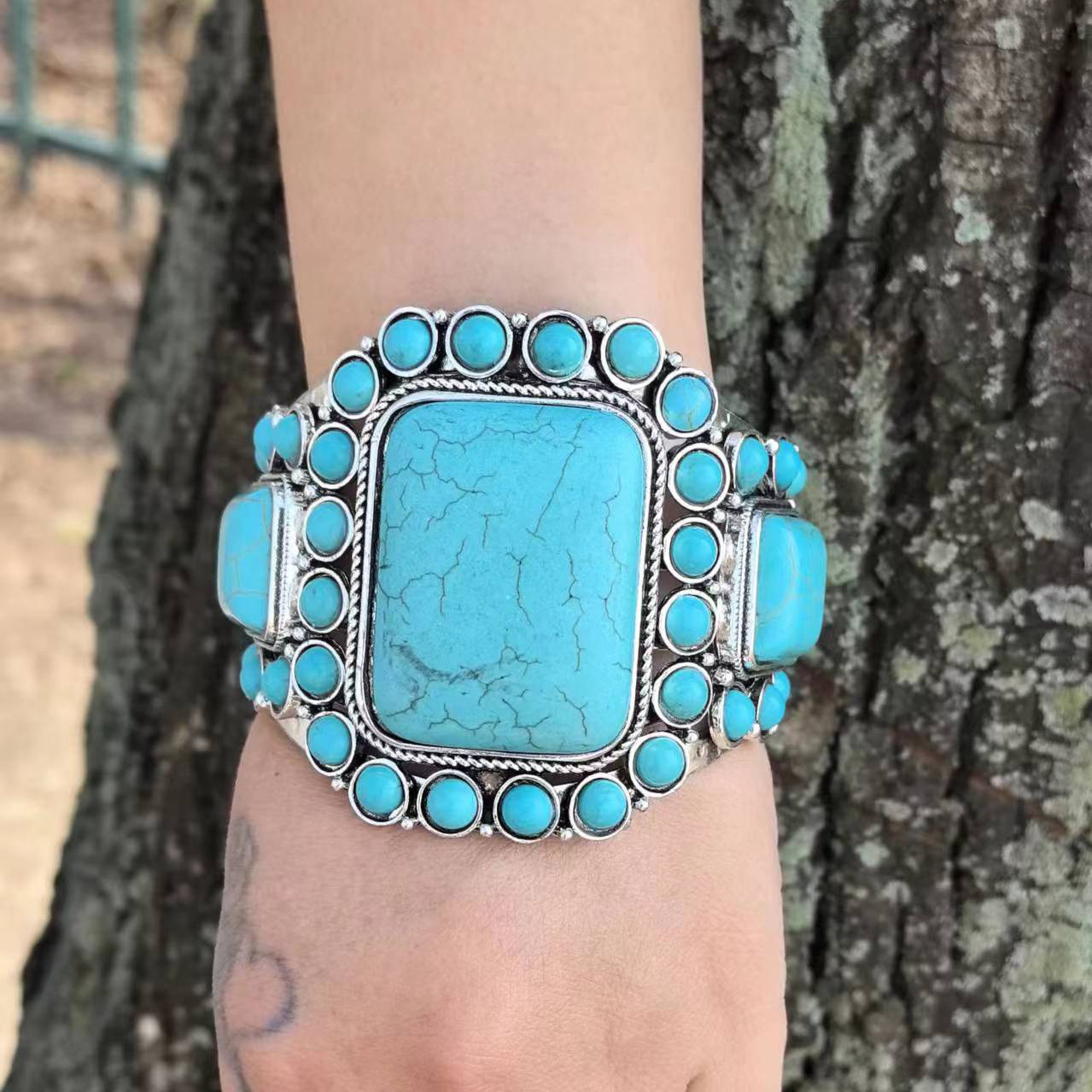 December Birthstone Turquoise Inlay Material Vintage Style Ethnic Style Classic Style Geometric Turquoise Alloy Bangles Wholesale