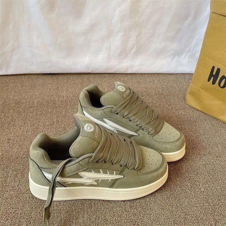 2026 primavera nuevo estilo coreano diseño de nicho universal de alto valor de cara zapatillas deportivas relámpago para hombres y mujeres zapatos de panadería