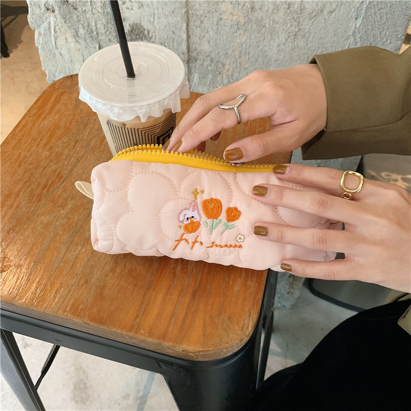 【 In Stock 】112155 Embroidered Tulip Pen Case, Girlish student Stationery Storage Bag, Fabric Makeup Bag undefined