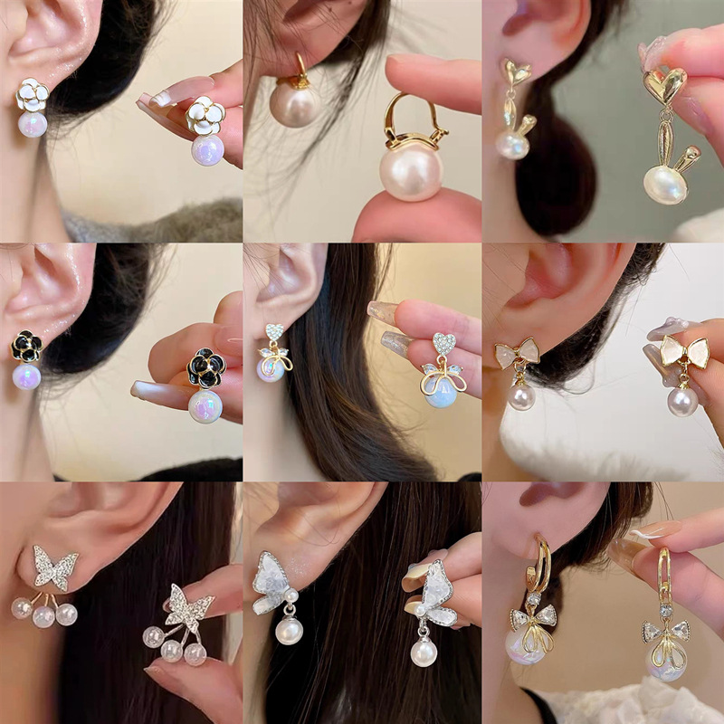 1 Pair IG Style Geometric Plating Inlay Alloy Artificial Pearls Rhinestones Opal Earrings display picture 1