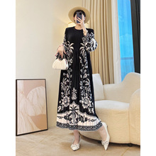 碎花连衣裙2025年新款女装秋冬长袖气质大码妈妈装遮肉显瘦中长裙
