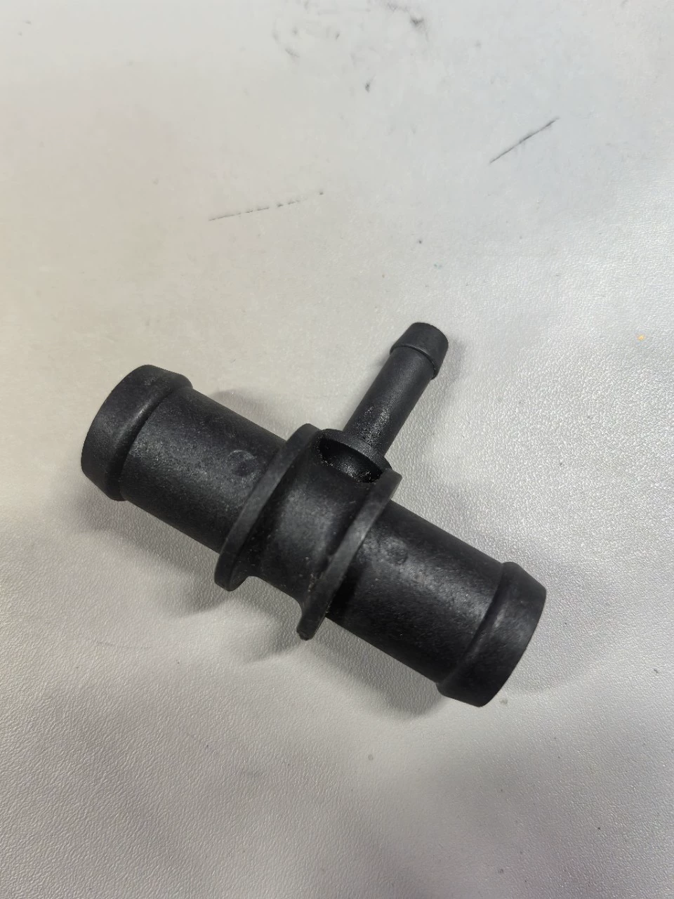 N90761001 N 907 610 01 Touran Wild Emperor Q5 Beetle A4 Fabia Трехходовая Т-образная труба для воды