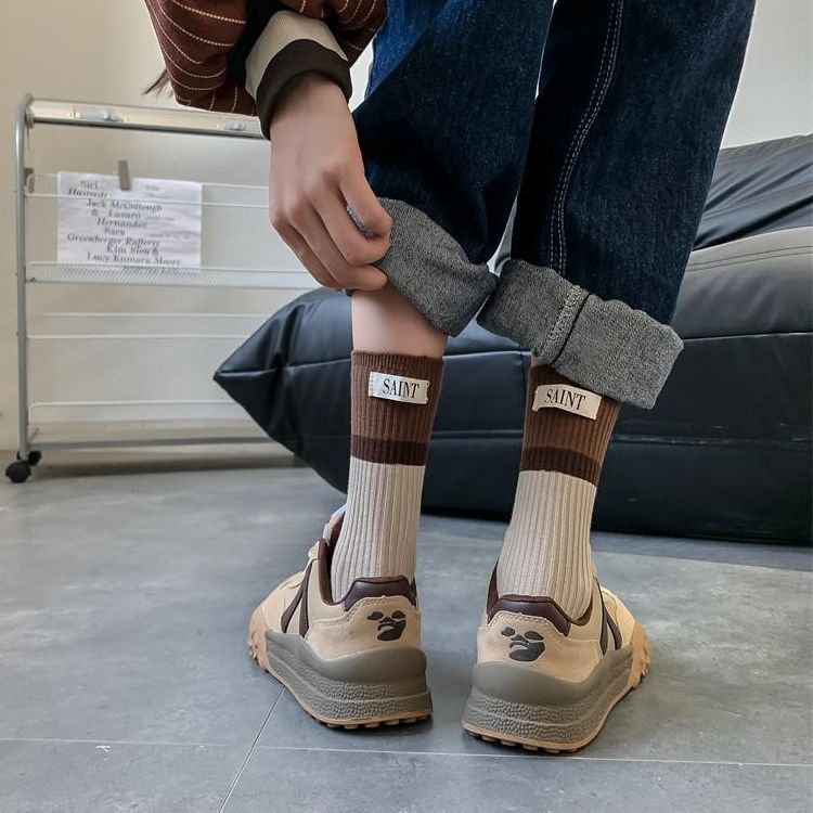Calzini lunghi stile college a metà polpaccio, stile casual, in cotone, con etichetta in tessuto a blocchi di colore, stile coreano 2025d per donna_voghion.com