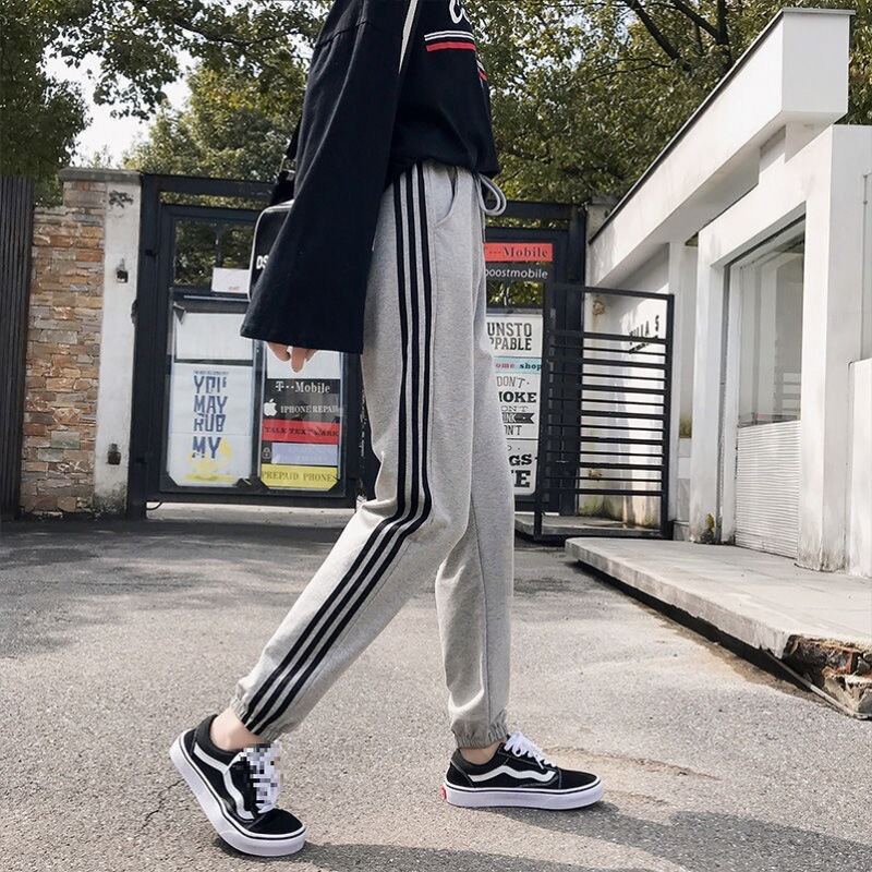 2026 Men's and Women's Casual Sweatpants with Three Stripes, Trendy Sports Pants for Women, Spring and Autumn 2022 New Style, Loose Fit with Cuffed Legs for Students
