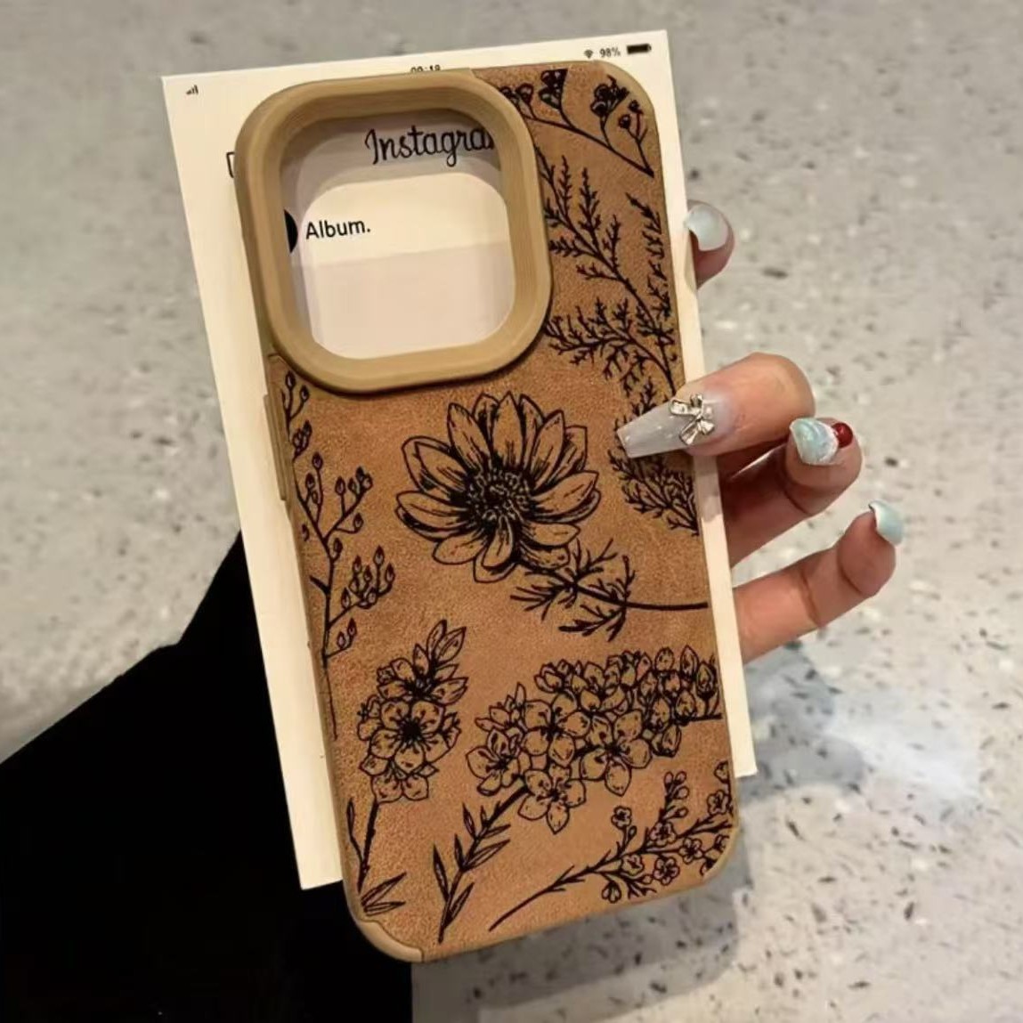 Las flores negras de moda son adecuadas para Apple 15promax venta caliente transfronteriza iPhone 14pro funda para teléfono móvil Apple 16/13