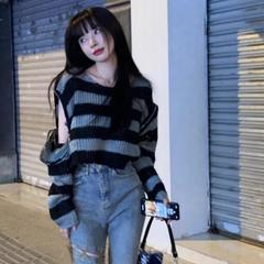 ホットガールスタイルのショート不規則なジッパーショルダー長袖プルオーバーストライプ多用途薄型へそ出しパーソナライズデザインセーター
