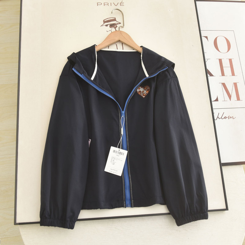 Trendy color-blocked thin jacket, 2026 autumn collection, stylish and loose-fitting hooded casual jacket Trendy color-blocked thin jacket, 2026 autumn collection, stylish and loose-fitting hooded casual jacket