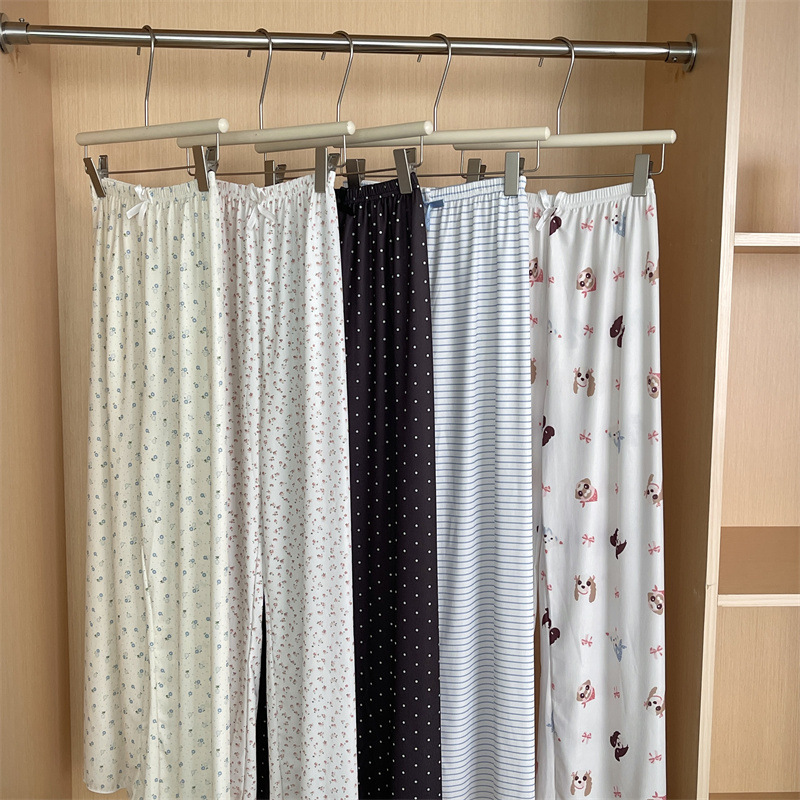 Pijama de hilo de seda de hielo para mujer 2025 verano nuevo estilo lindo pantalones anti-mosquitos dibujos animados dulces pantalones caseros comercio exterior al por mayor