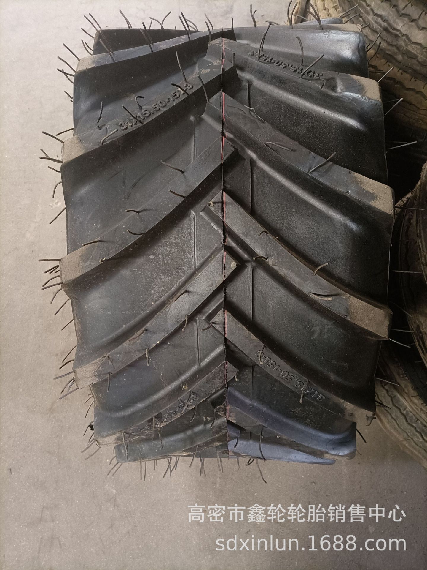 供应31x15.5-15 23*8.5-12 26*12-12 27*8.5-12人字草地轮胎