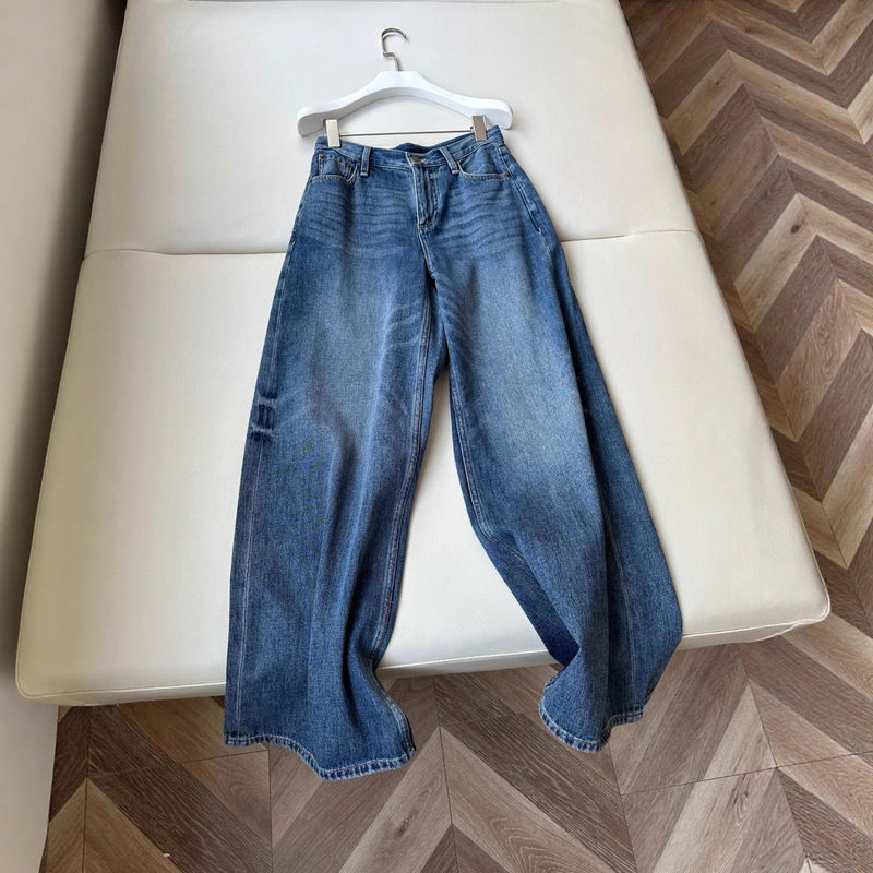 Autumn and Winter New Korean Style Casual Washed Blue Distressed Loose Straight-Leg Boyfriend Jeans for Women, Slimming Versatile Jeans