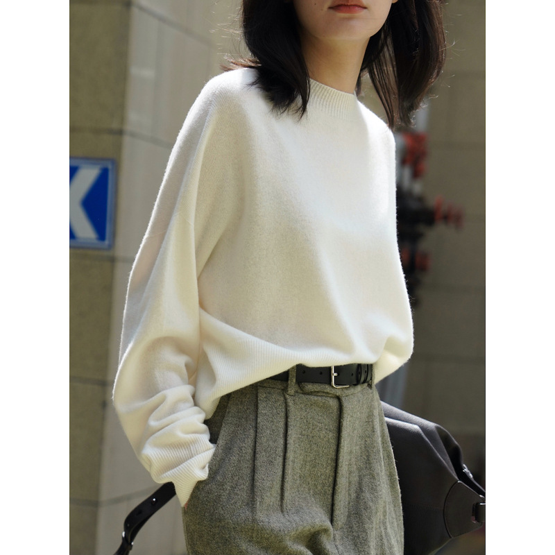 Heavy Industry Autumn and Winter New Korean Style Simple Style Wool Sweater Fluffy Warm Round Neck Pullover Casual Knitted Top for Women