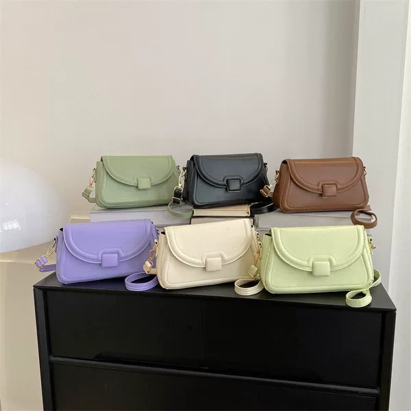 Vintage Chain 2026 Summer New Niche Fashion Versatile Shoulder Bag with a Stylish Crossbody Design for Women