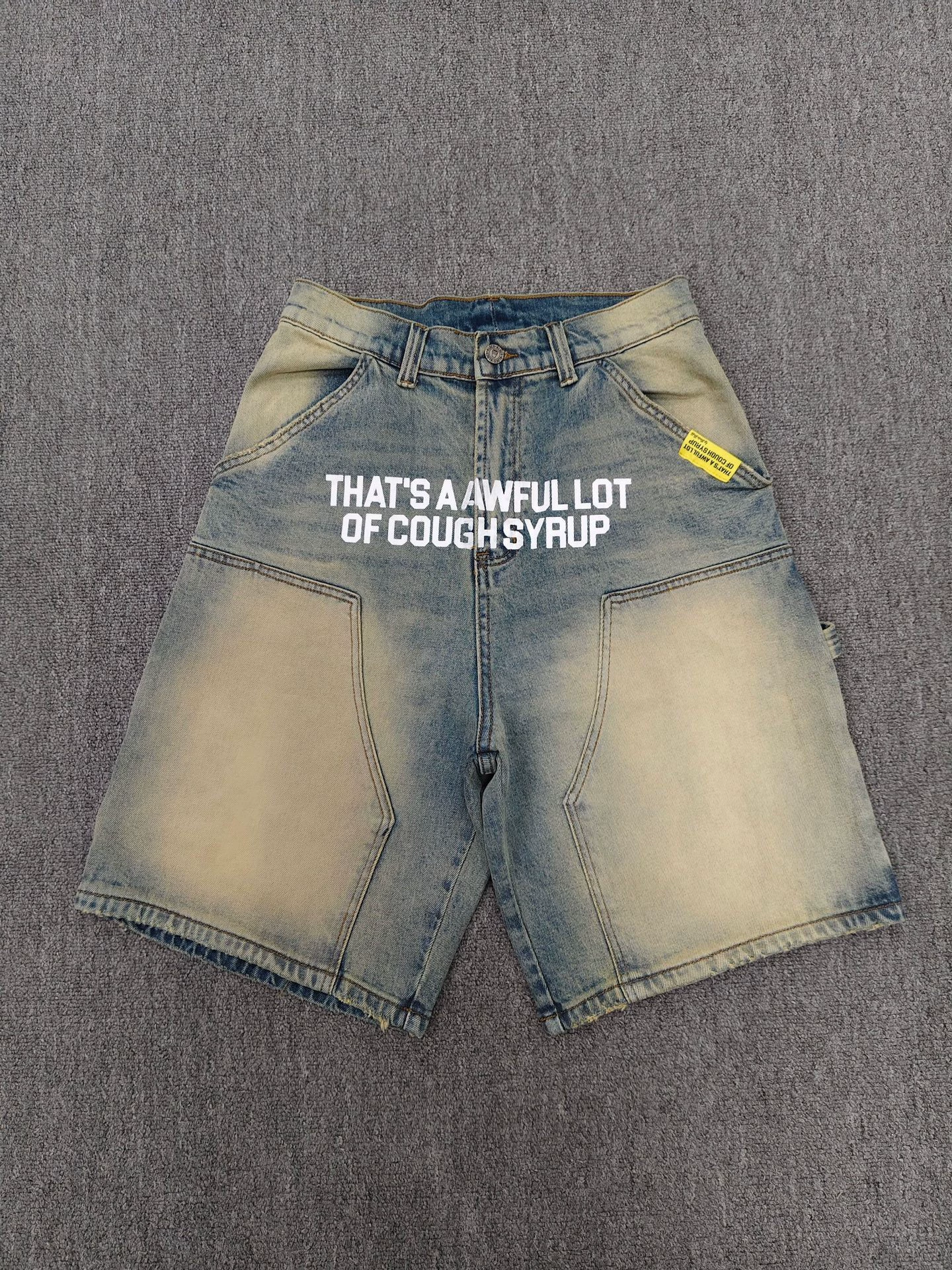 Unisex printed denim shorts detail 4