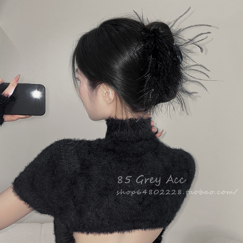 甘くて辛いダチョウの羽のヘアピンの女性の秋冬の高級感のぬいぐるみのクリップの大きいサイズの皿の毛のサメのクリップ|undefined