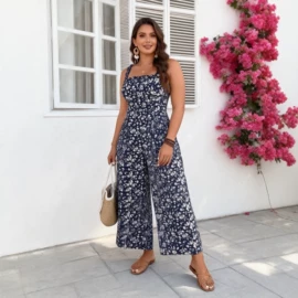 连衣裙;女式T恤;时尚休闲套装