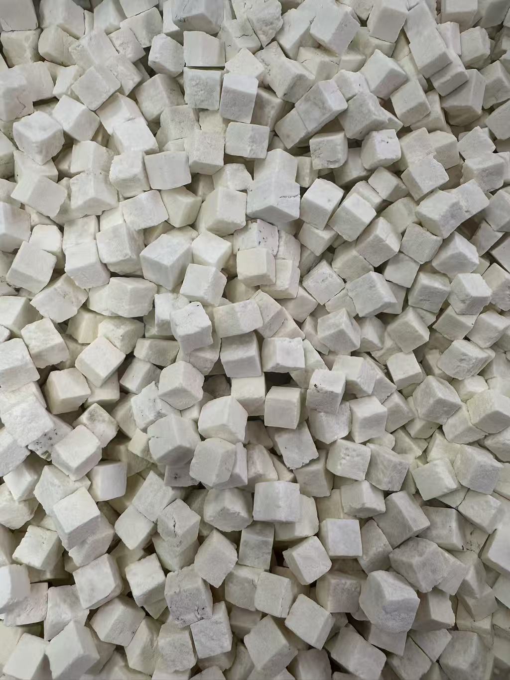 Yunnan Fu Ling Poria Dried Slices Bulk 1000g for Soup and Decoction in use