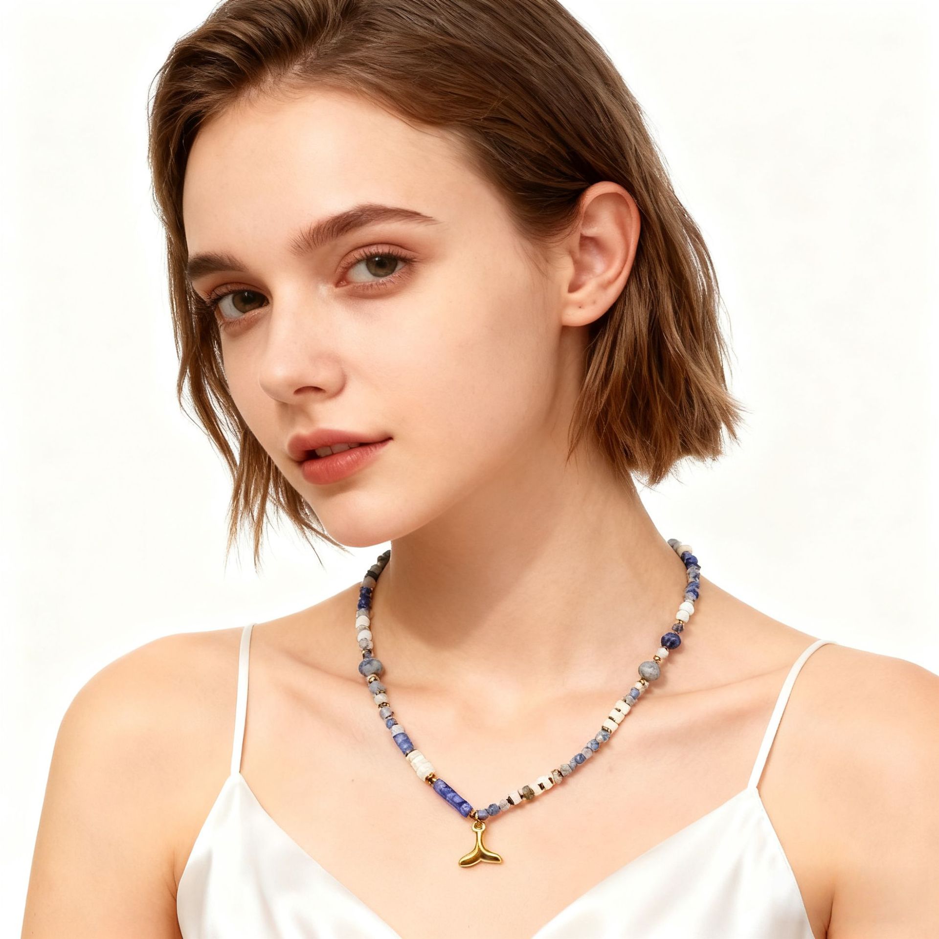 日韩新品小众设计彩色串珠项链时尚蓝色天然石锁骨链精致百搭项饰