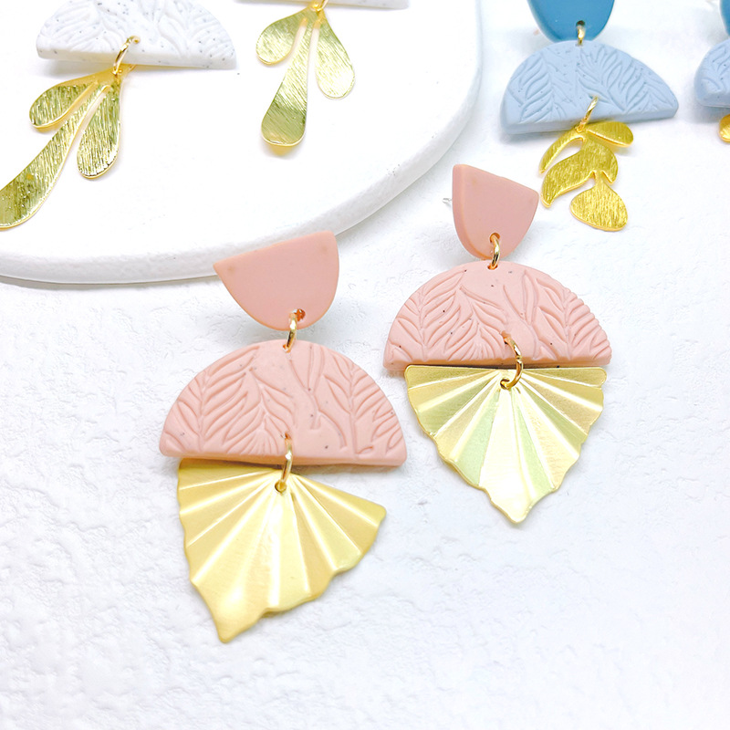 1 Pair Fashion Geometric Soft Clay Metal Patchwork Women's Drop Earrings display picture 3