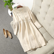 霓潮2107234秋冬精品女装批发圆领钉珠长袖大摆针织连衣裙时尚