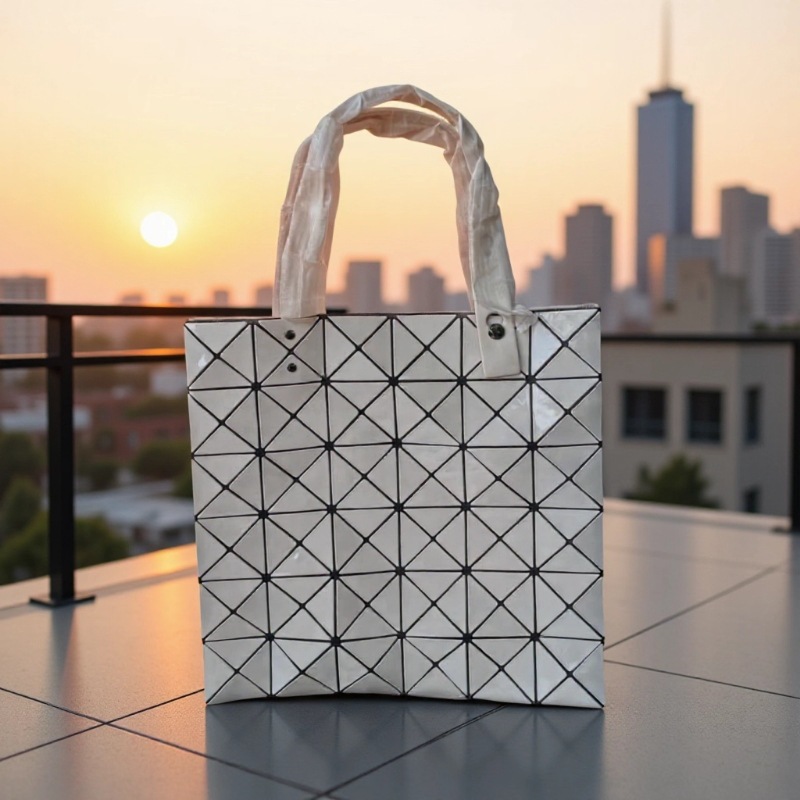 Japanese matte folding one-shoulder bag with diamond pattern
