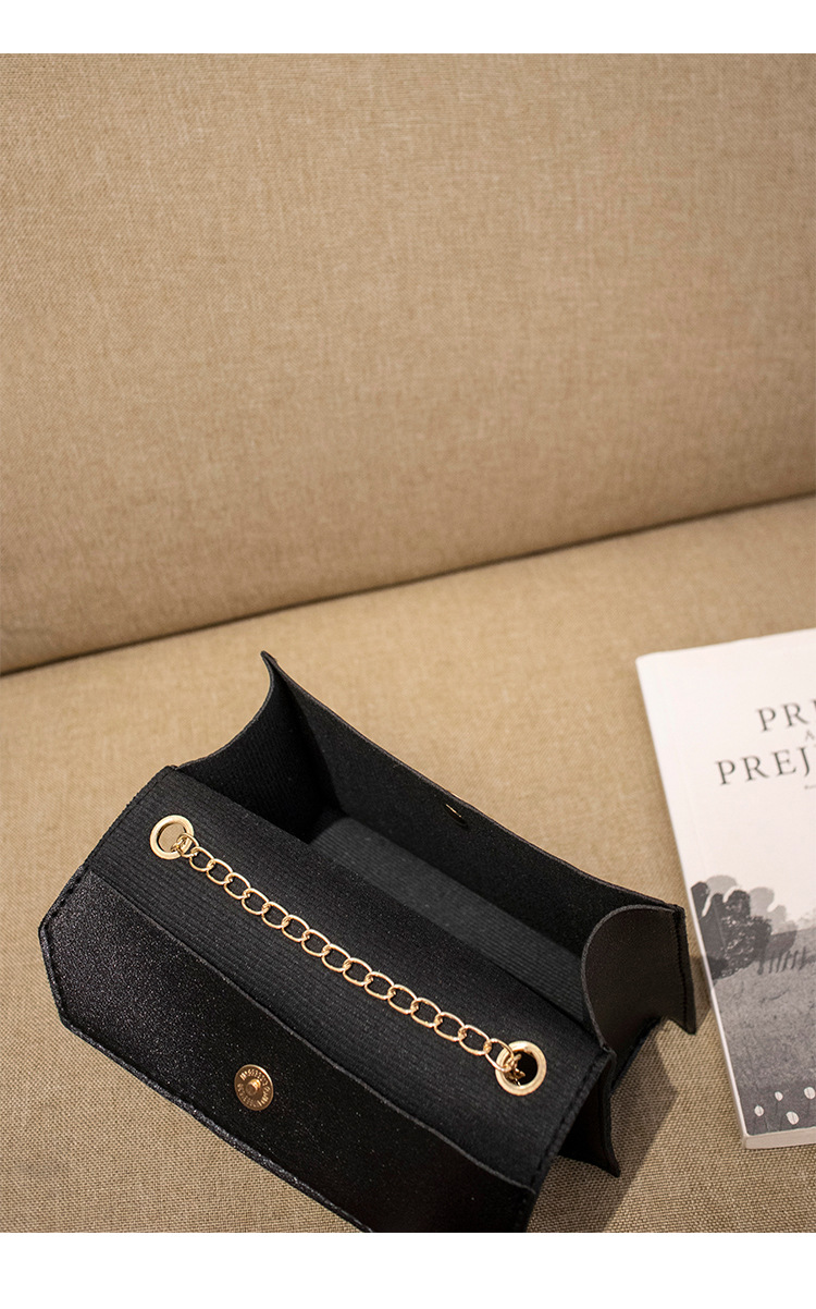 Women's Small Pu Leather Butterfly Fashion Square Flip Cover Crossbody Zip-up bag display picture 17