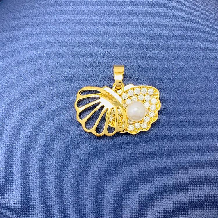 Tiktok Venta caliente colgante al por mayor auto-seleccionado 100 cobre colgante único con fuente de cadena de fábrica al por mayor sin cadena